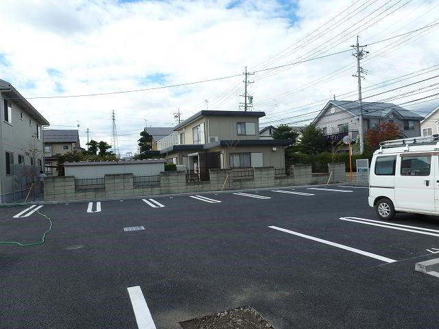 アンソレイユ・ヒルズＣ 駐車場