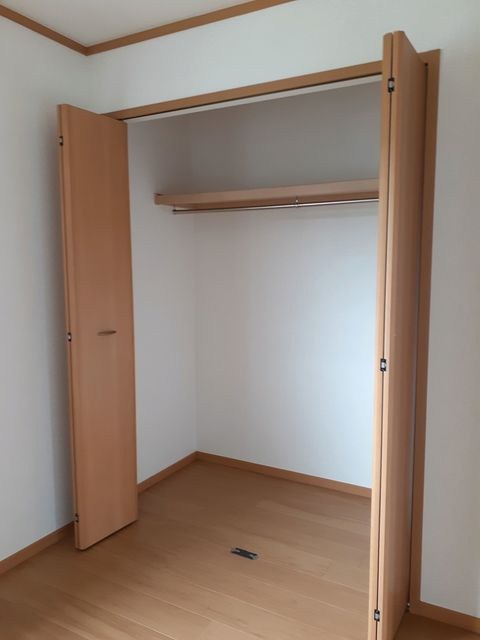 アーバンコートA 収納