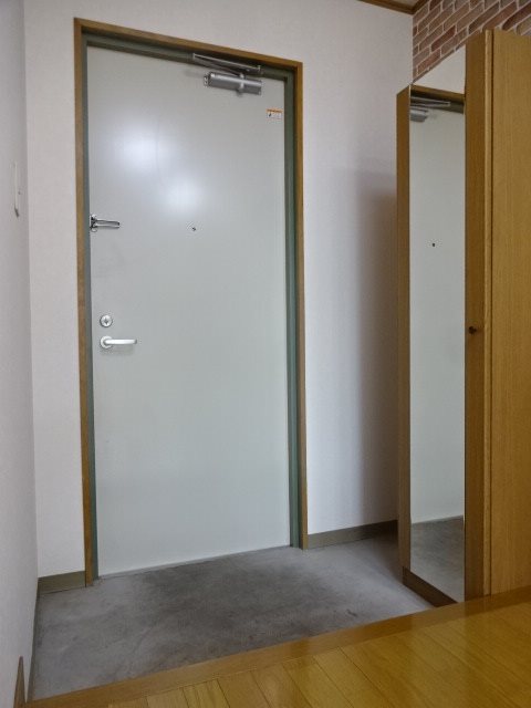 ウッドビレッジ 玄関