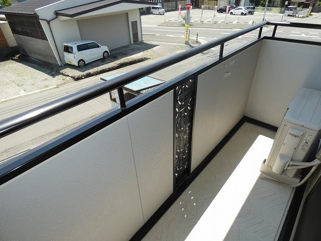 ボーンルリＣ ベランダ