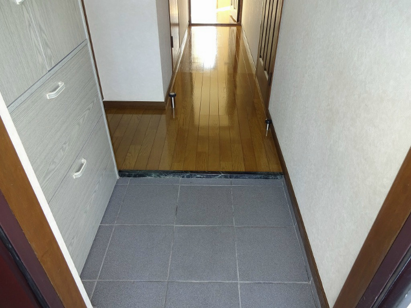 ジョイハウスノムラ 玄関