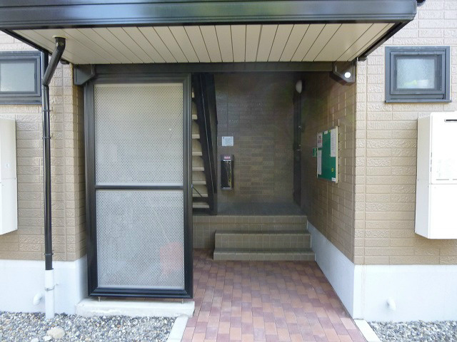 サンハイツ赤沼Ａ エントランス