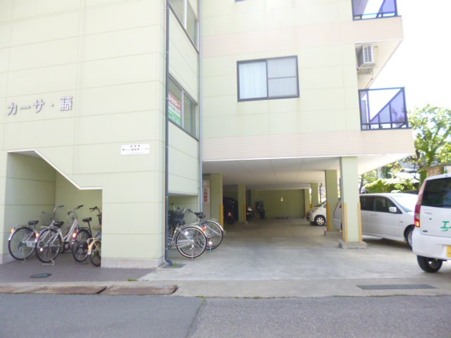 カーサ箱清水１ 駐車場