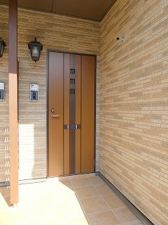 アイリス・S 玄関