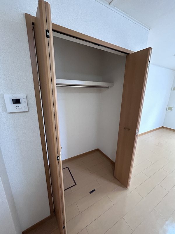 デフィサイトー 収納