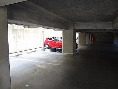 CLIE HIRATA 駐車場