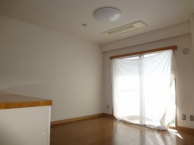 CLIE HIRATA リビング