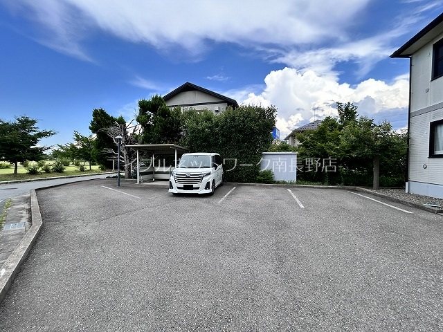 エル・プラド21Ｂ棟 駐車場