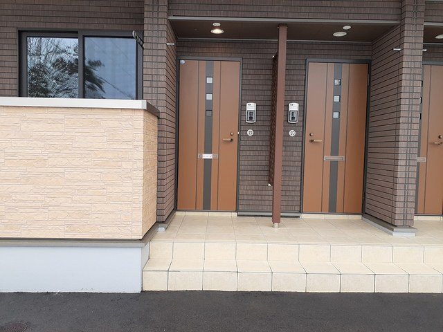 エルヴィータS エントランス