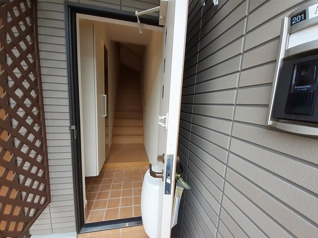 ルミエールＡ 玄関
