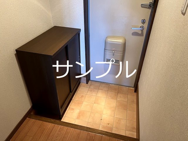 メゾンなかみち１ 玄関