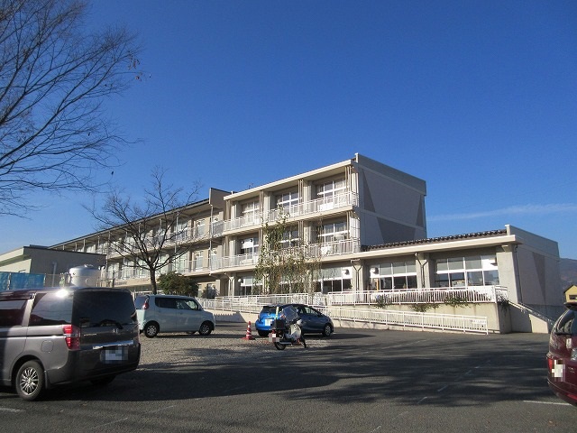 富沢様連棟 小学校