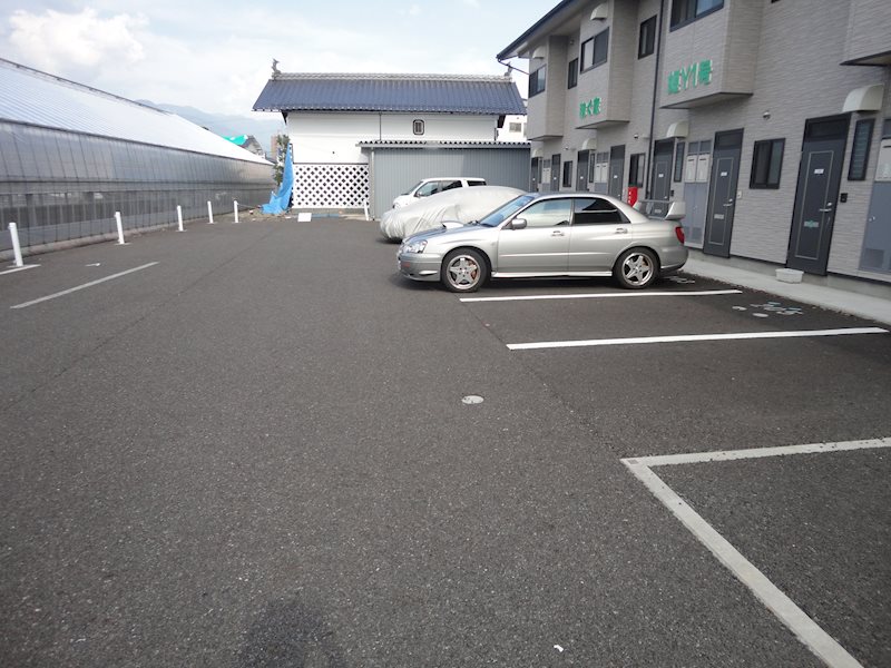 稼ぐ家姫Y1 駐車場