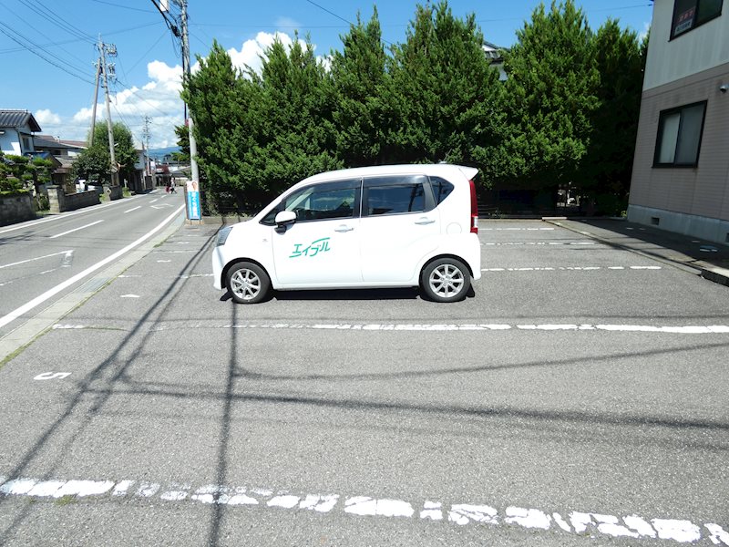 セジュール橘 駐車場