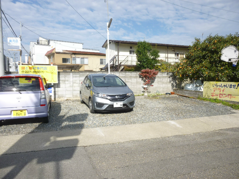ＫＥＹハイツ 駐車場