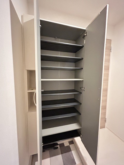 エスポワール栗田 玄関