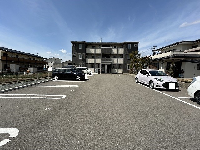 エスポワール栗田 駐車場