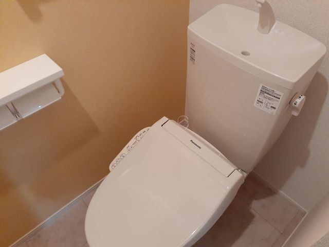 エーヴィヒヴォールＤ トイレ