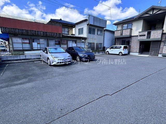 ウィルモアＨＡＲＡ 駐車場