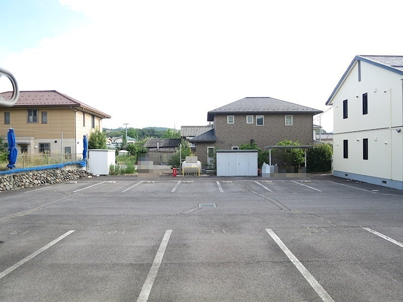 アヴニールＴ　Ｂ 駐車場