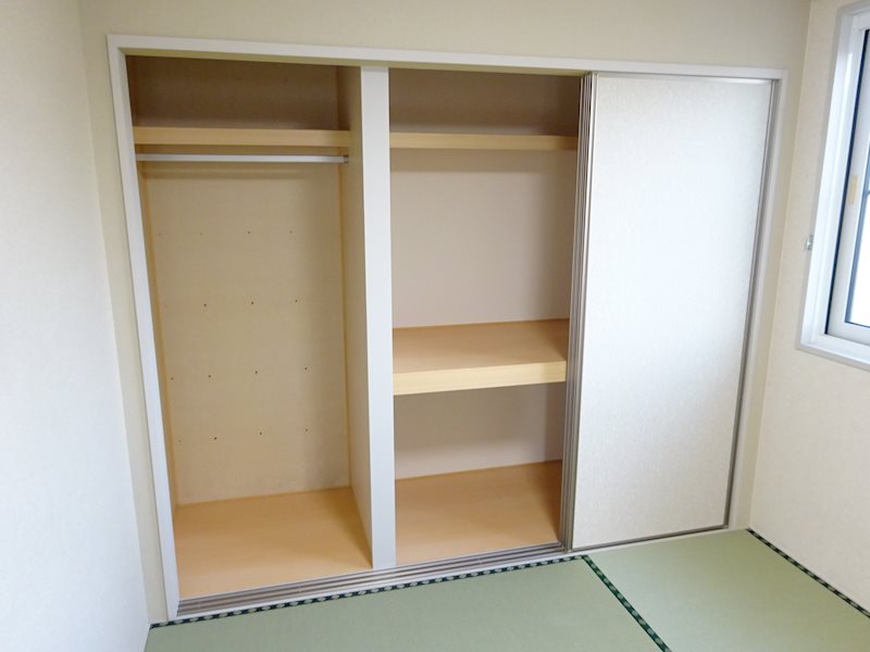 プレシアスコートA棟 収納