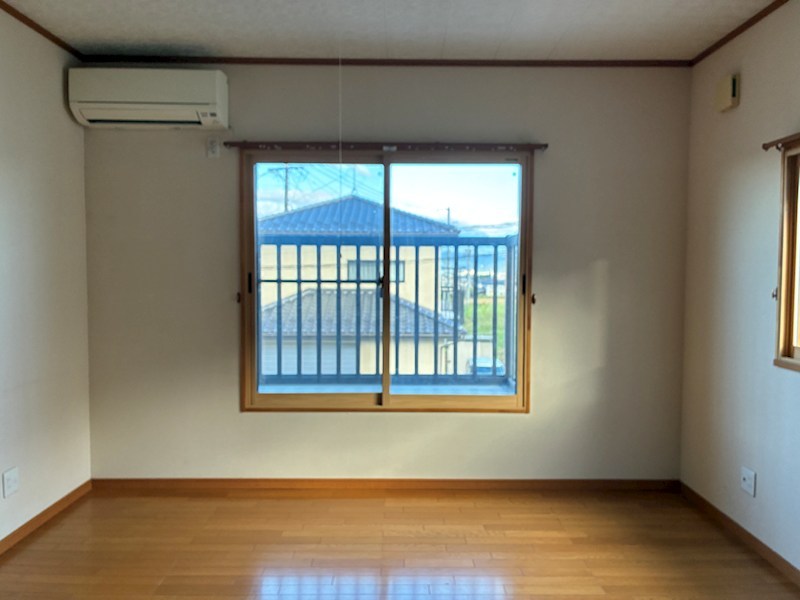 長野県安曇野市堀金烏川 ベランダ