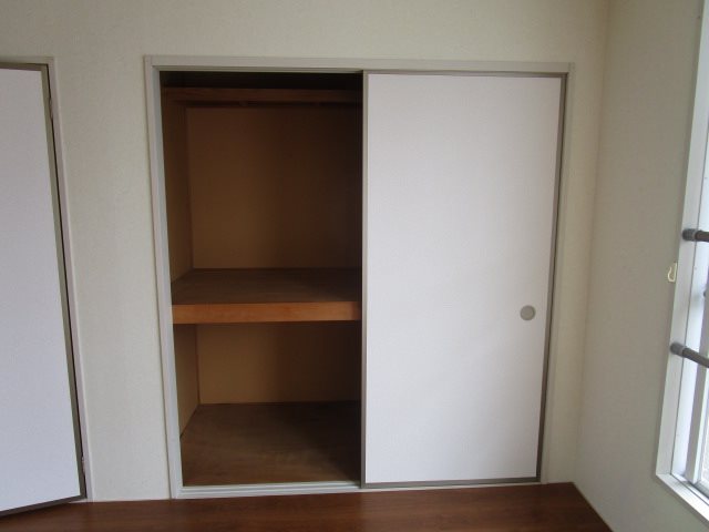 ラプラス大倉 収納