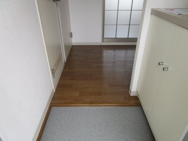 ラプラス大倉 玄関
