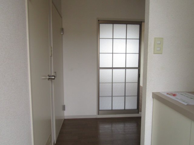 ラプラス大倉 玄関