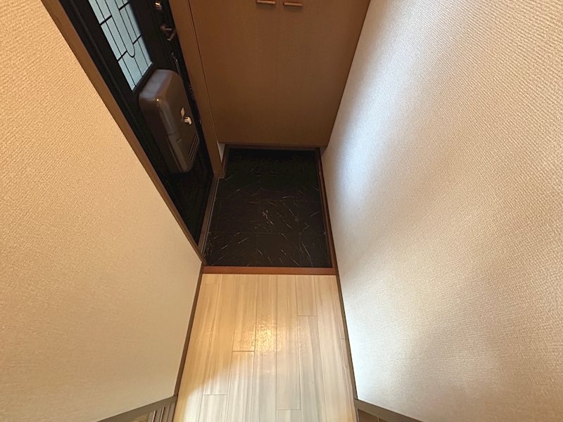 グランドール沢村Ａ 玄関