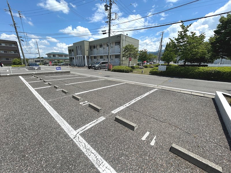 エトワール小林Ａ棟 駐車場