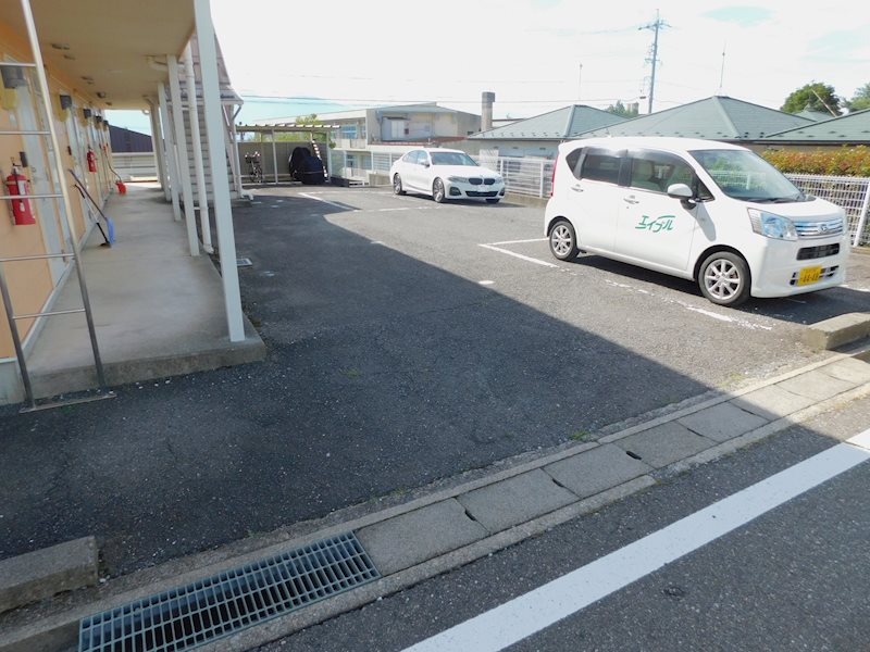 プリムローズ 駐車場