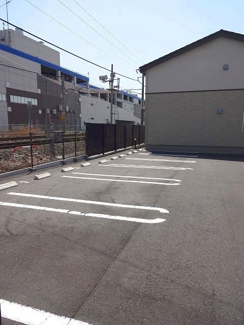 コーポ里山 駐車場