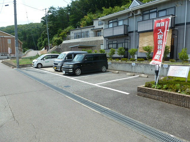 アメニティー大井 駐車場