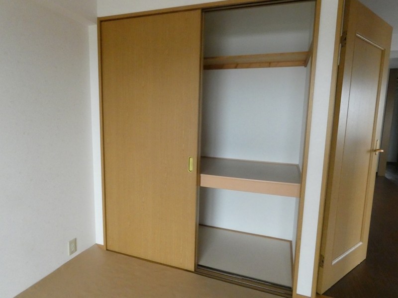 アヴェニール白山 収納