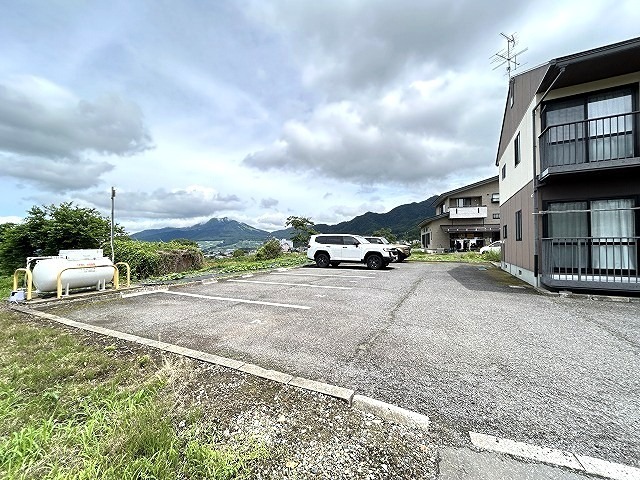 フレグランス北田 駐車場