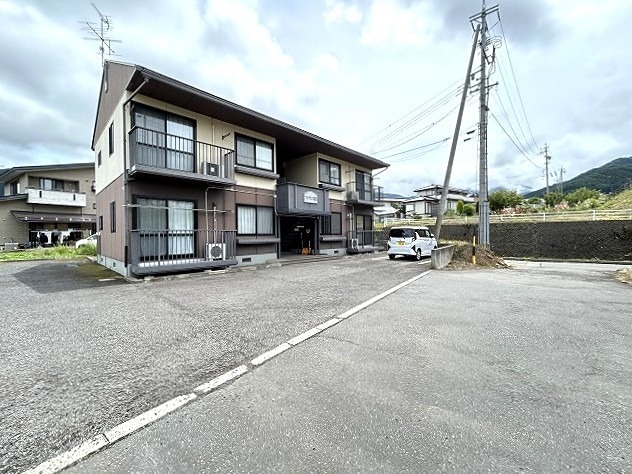 フレグランス北田 駐車場