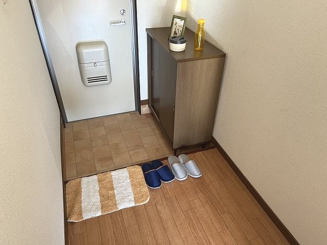 ハイツ中原 玄関