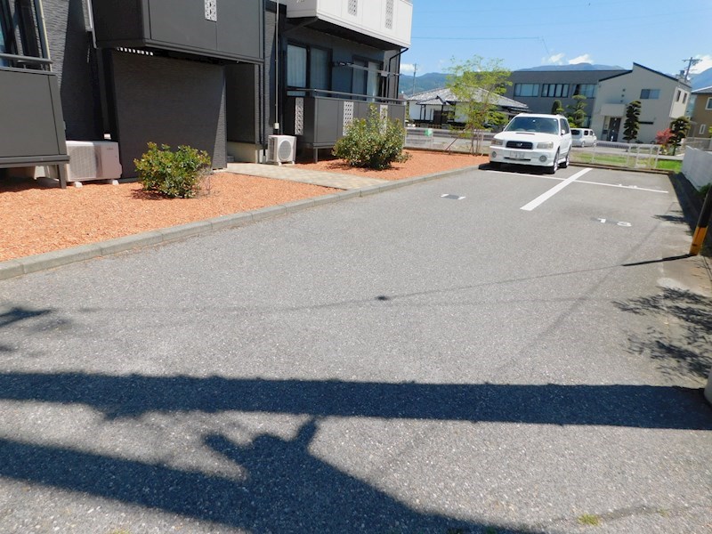 クレア・笹部 Ａ 駐車場