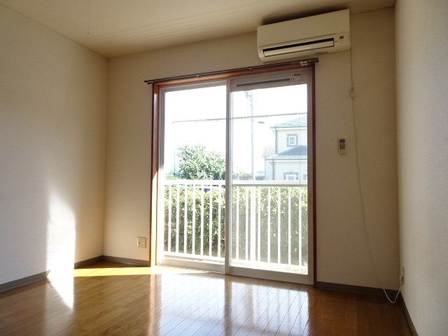 イトヤコーポ浅間 リビング