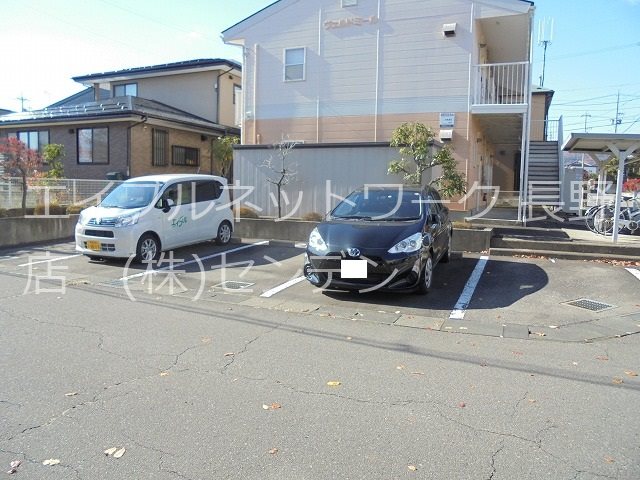 ヴェルドミール 駐車場