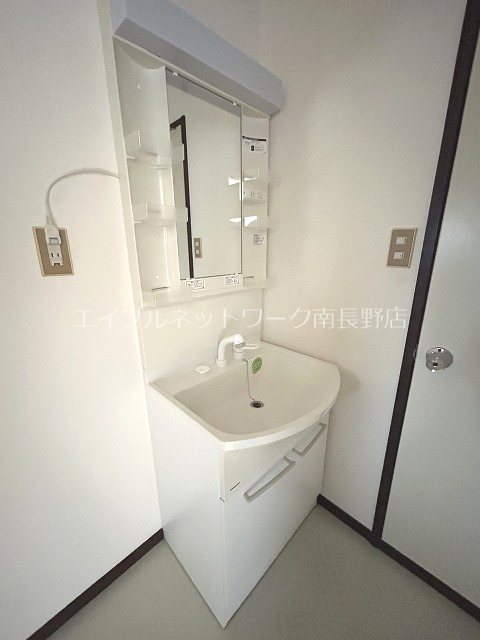 サンビレッジ三本柳Ｂ棟 洗面所