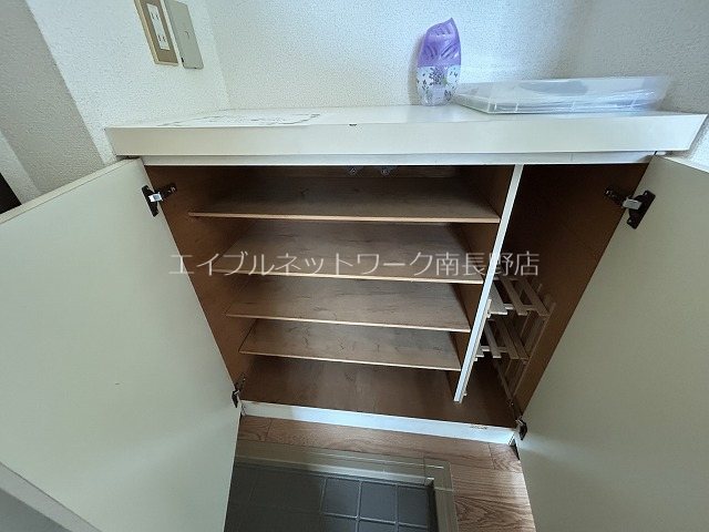 サンビレッジ三本柳Ｂ棟 玄関