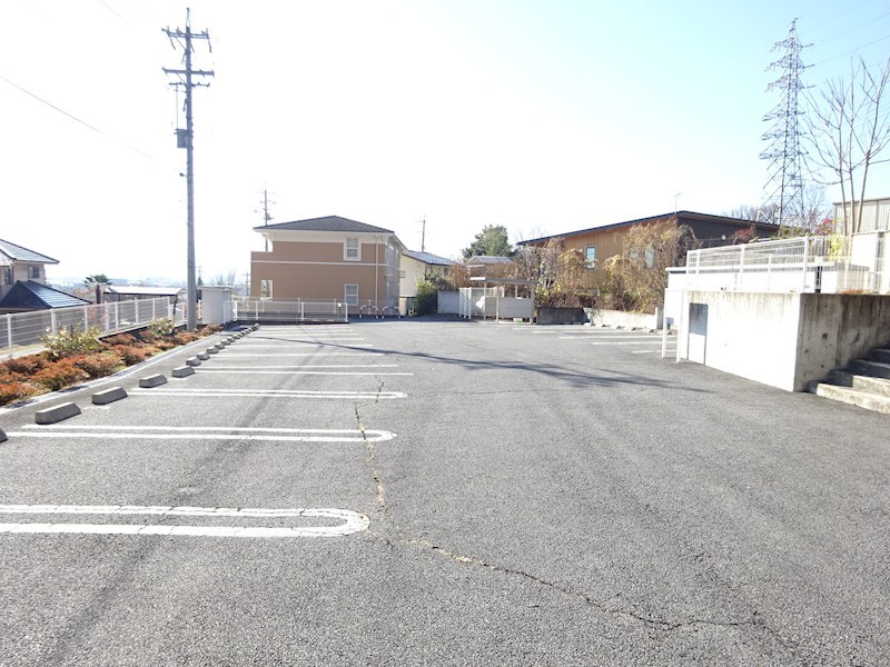 清新　K2 駐車場