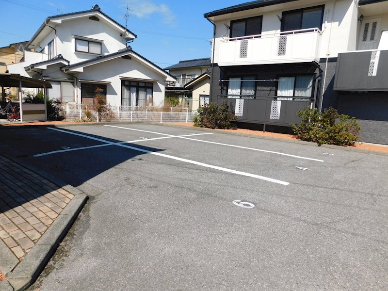 クレア・笹部 Ｂ 駐車場