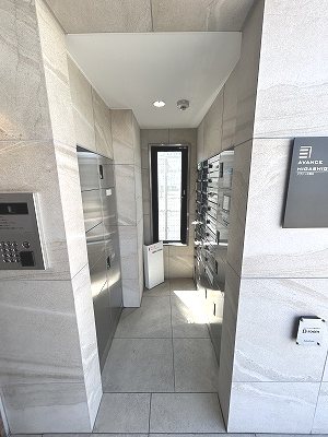 アヴァンセ東口 エントランス