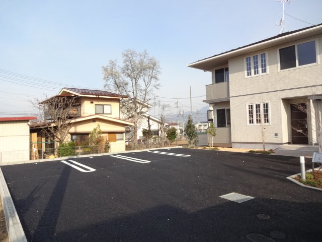 シャーメゾン　ル　シエル 駐車場