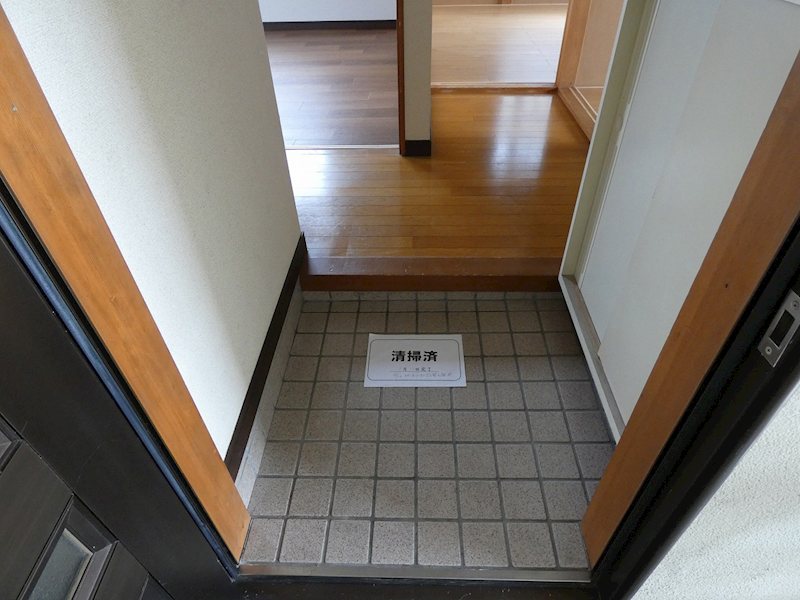 シノダハイツ 玄関