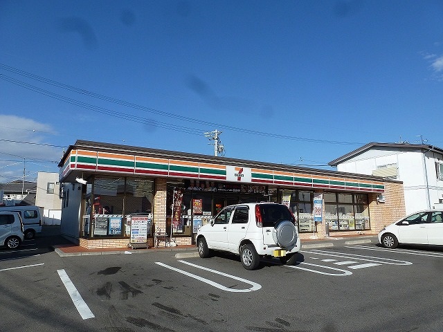 Ａ　ｄｒｅａｍ　三輪 コンビニ