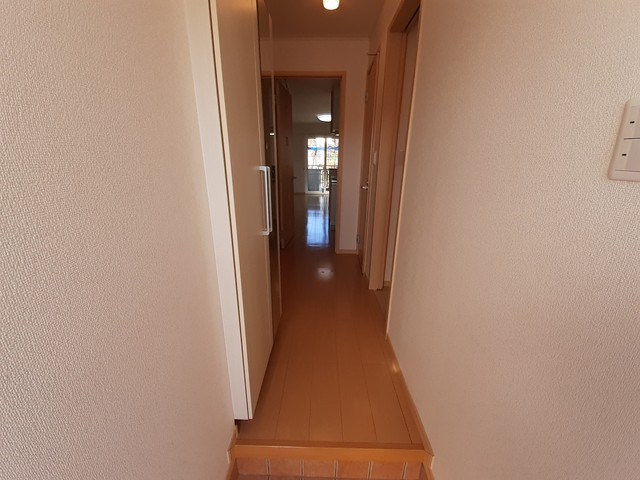 カーサ・ソーレ　Ａ棟 玄関